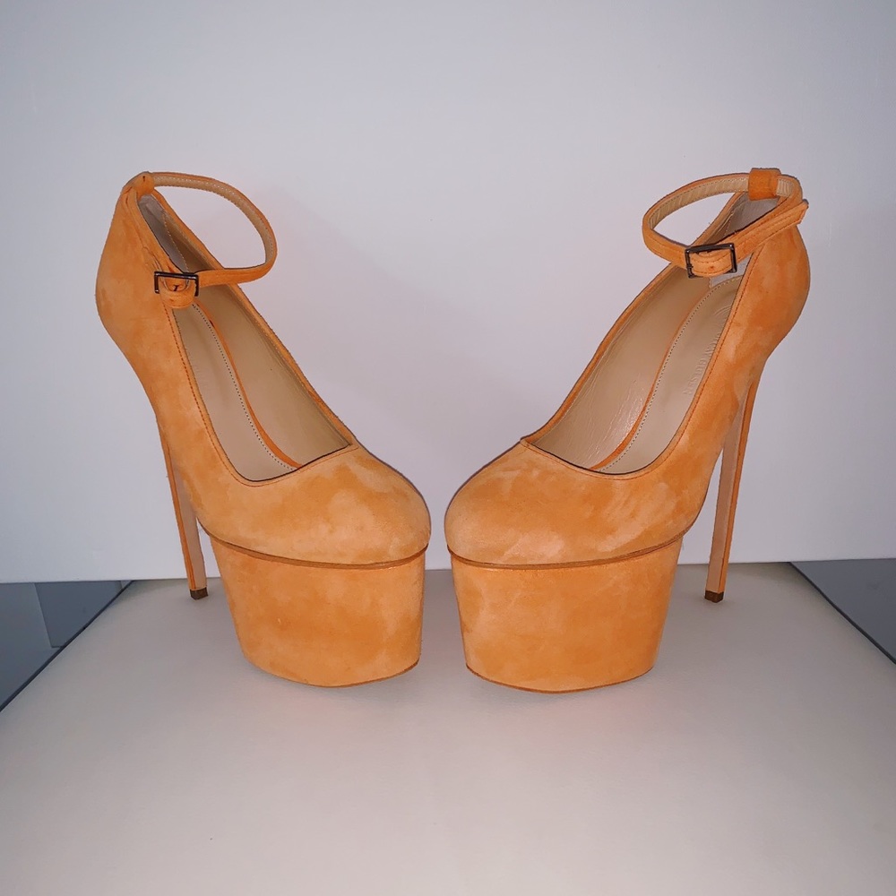 Olcay Gulsen Suede Platform Pumps in Coral US7.5/8
